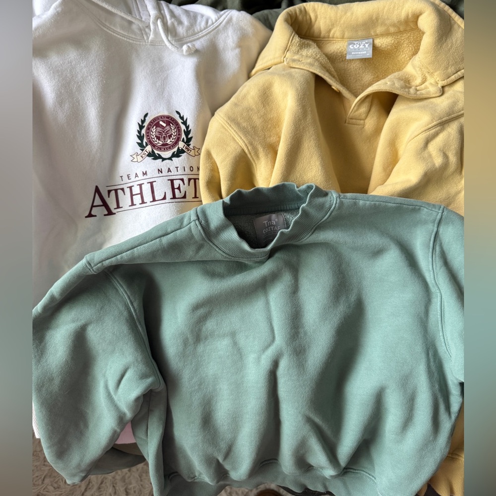 Bundle of TNA sweatshirts